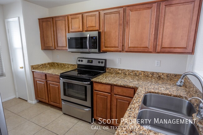 Building Photo - 2174 W Kristina Ave