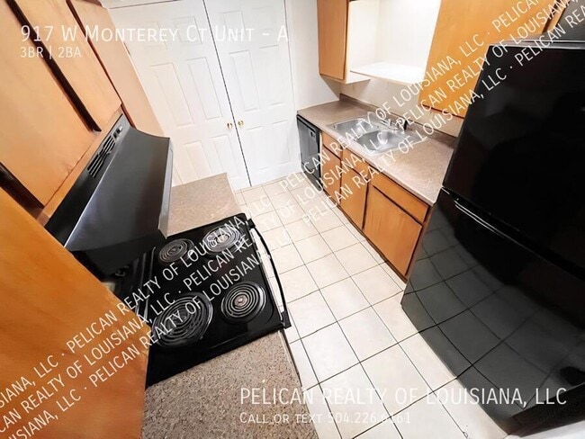 Foto del edificio - 917 Monterey Ct S