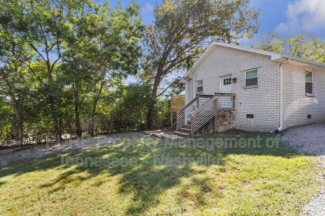 Foto del edificio - 622 Maplewood Ln