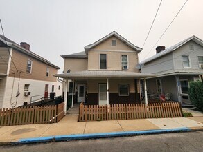 Building Photo - 79535 Reamer St