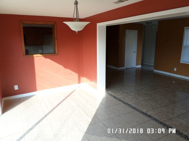 Foto del edificio - Coming Soon!