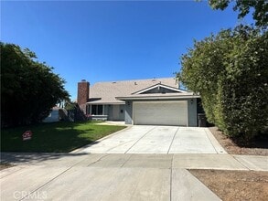 Building Photo - 3195 Newell Dr