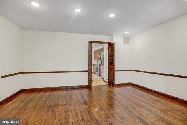 Foto del edificio - 2 Coldwater Ct