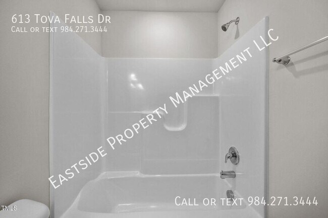 Building Photo - 613 Tova Fls Dr