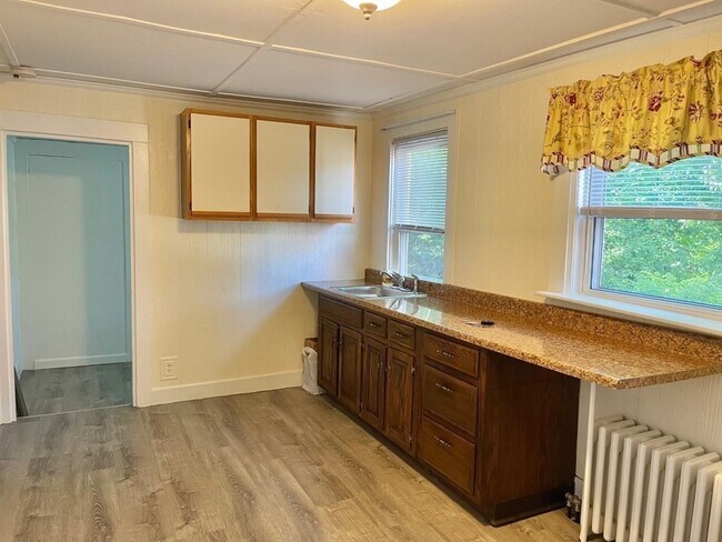 Foto del edificio - 329 Pond St