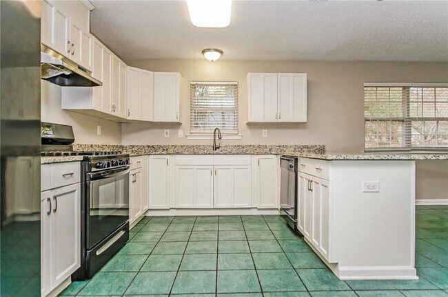 Foto del edificio - 124 Springvalley Cir