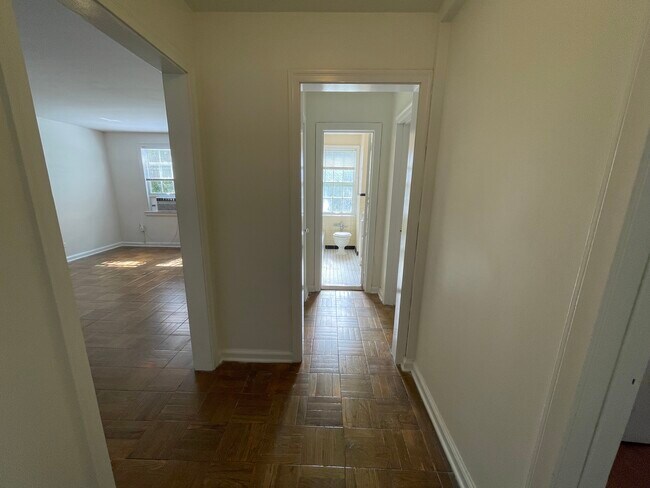 Foto del edificio - 2841 Thornhill Rd