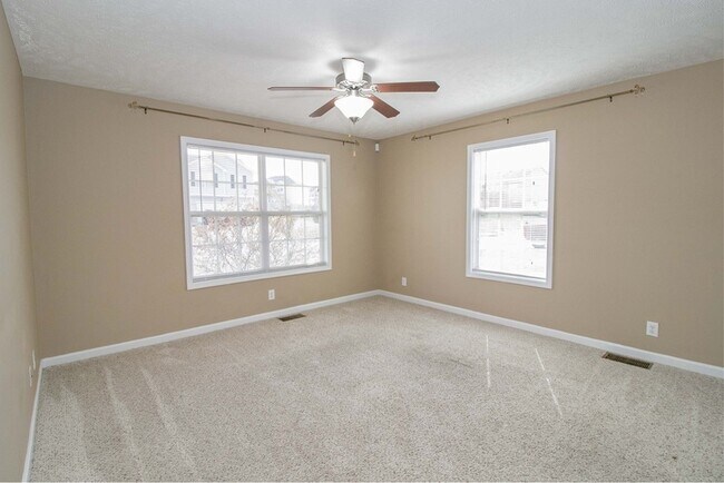 Building Photo - 1449 Mutual Dr