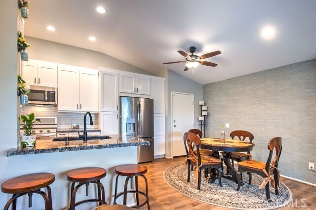Building Photo - 319 Chaumont Cir
