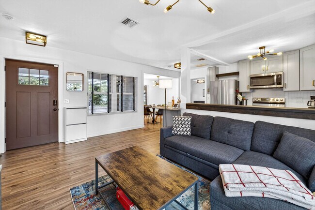 Foto del edificio - 1317 E Diana St