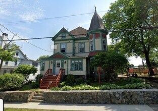 Building Photo - 118 Locust St