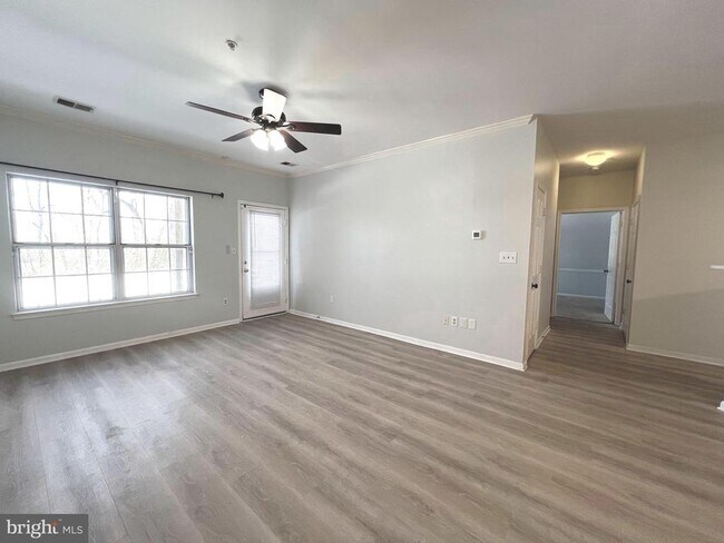 Foto del edificio - 1439 Nestlewood Ct