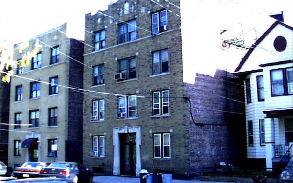 Foto del edificio - 192 Kensington Ave