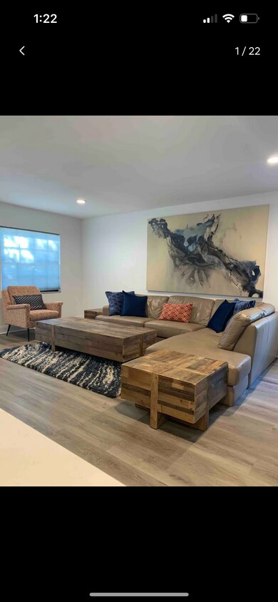 Foto principal - 307 W Frances Ave