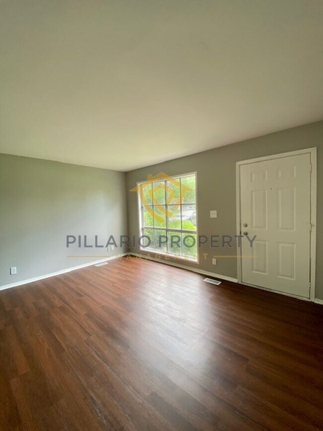 Foto del edificio - Nicely Updated, Northeastwood, 3 Bedroom, ...