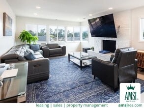 Building Photo - 460 Valverde Dr
