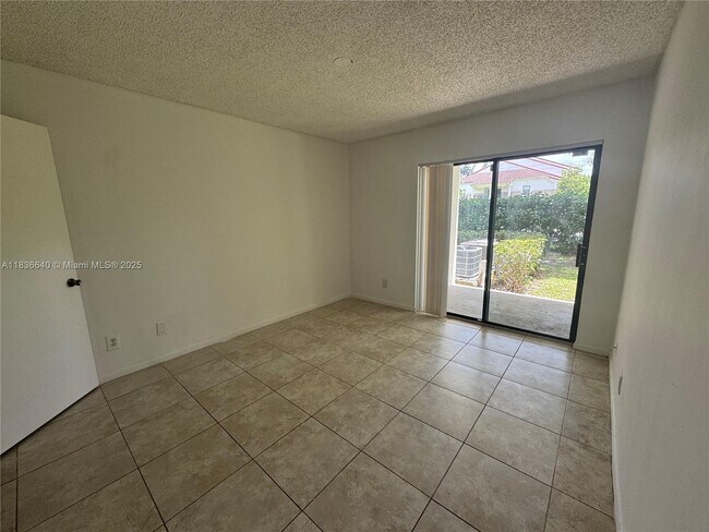 Foto del edificio - 620 S Park Rd