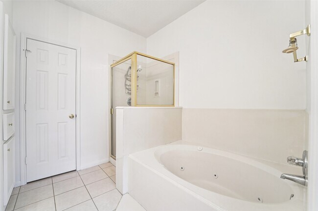 Foto del edificio - 14420 Walters Rd