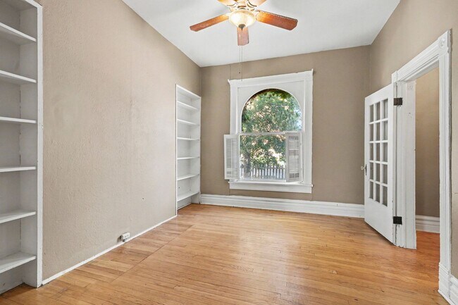 Building Photo - Comfort & Convenience in the Heart of Denver – 3BR/2BA