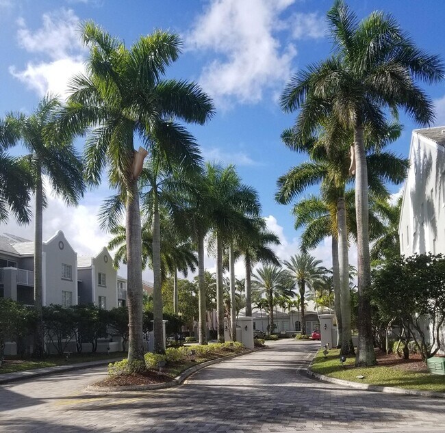 Foto del edificio - Cozi, breezy condo unit.