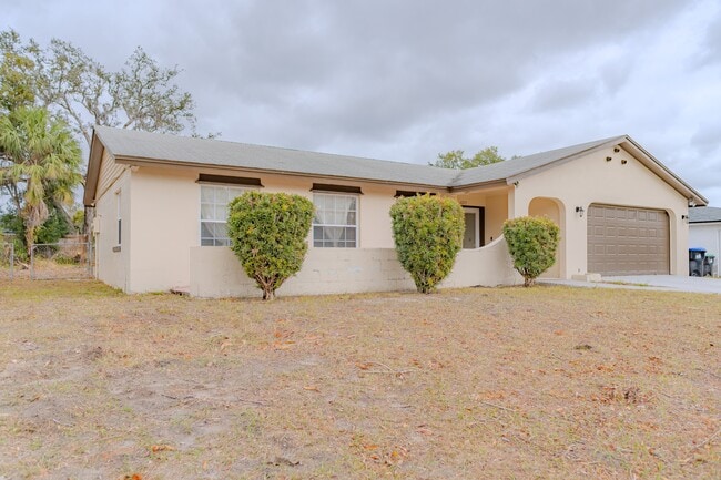 Building Photo - 6203 Tebbetts Dr