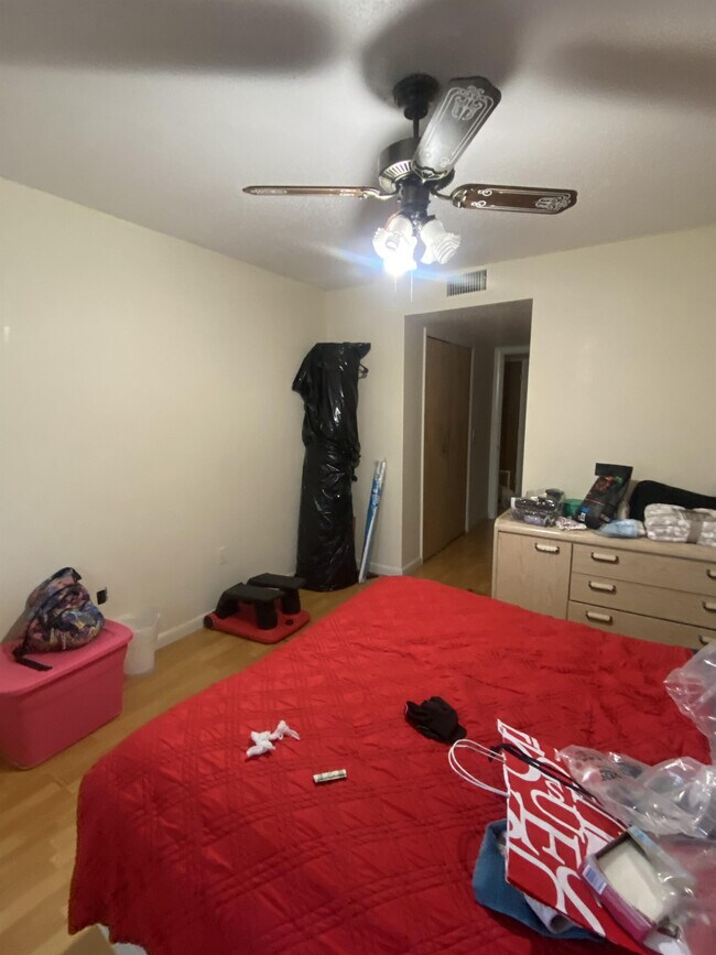 2727 W Oak Ridge Rd Orlando, FL 32809 Alquileres en Orlando, FL