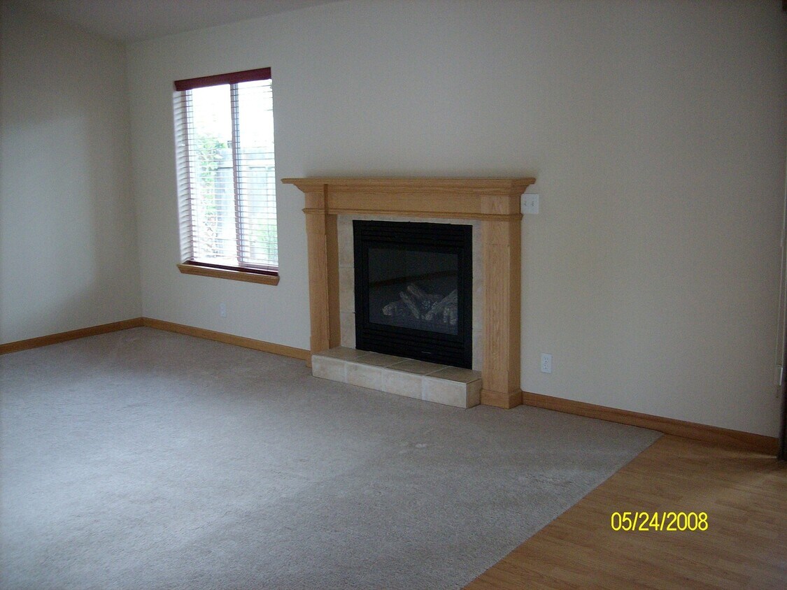 Building Photo - 1049 Argon Ave
