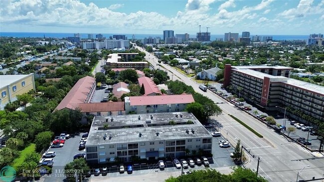 Building Photo - 2301 NE 14th Street Causeway