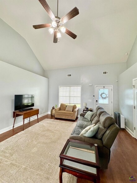 Foto del edificio - 508 Covington Cove