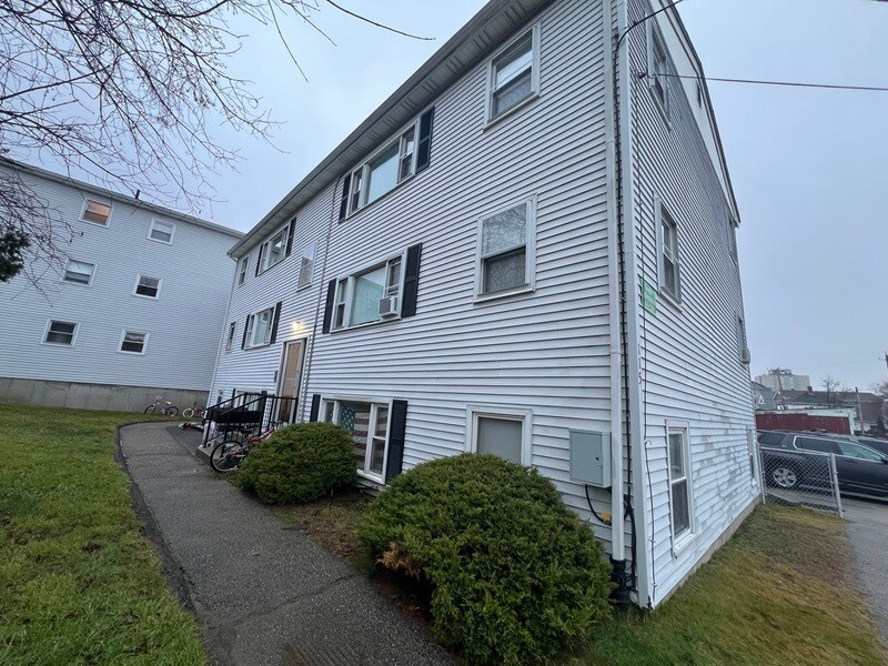 115 Shove St Unit 5, Fall River, MA 02724 Condo for Rent in Fall