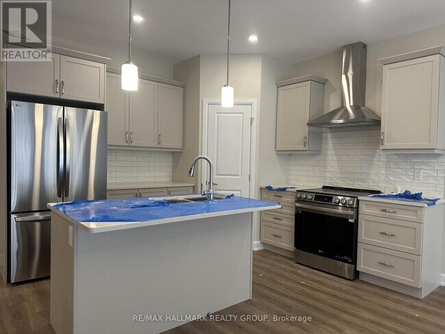 Building Photo - 1539 Flanders Rd