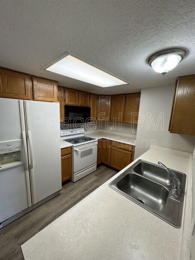 Foto del edificio - 1281 W 1480 N St