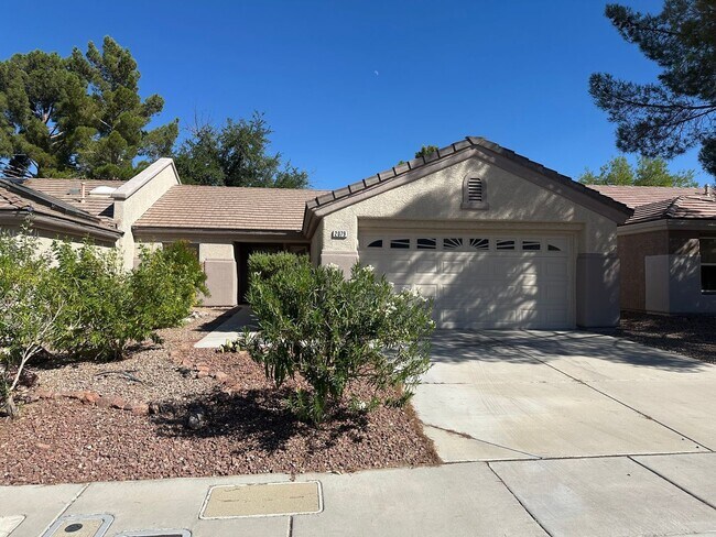 Building Photo - Turnkey 55+ Townhome in Sun City MacDonald...