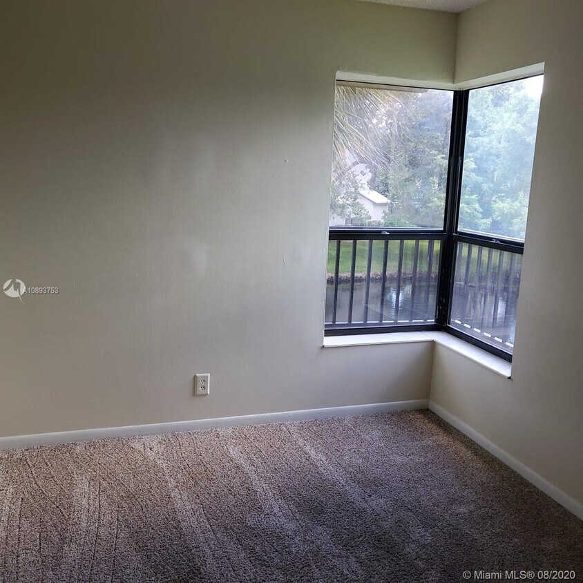 Building Photo - 3699 Cocoplum Cir