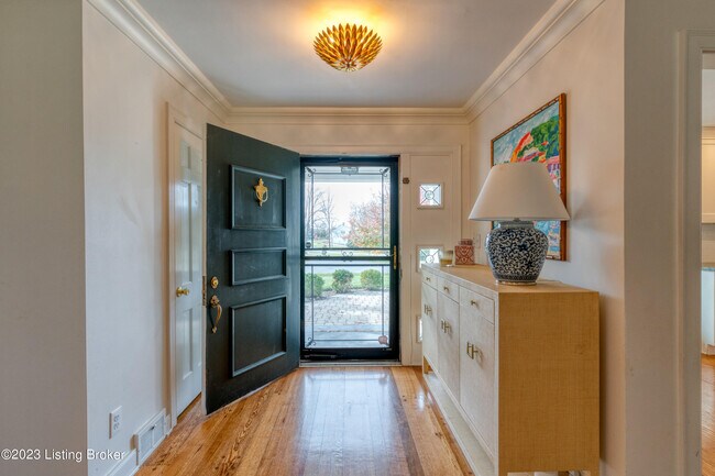 Building Photo - 107 Travois Rd