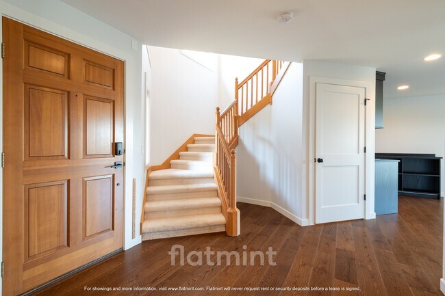 Foto del edificio - 4444 29th Ave W