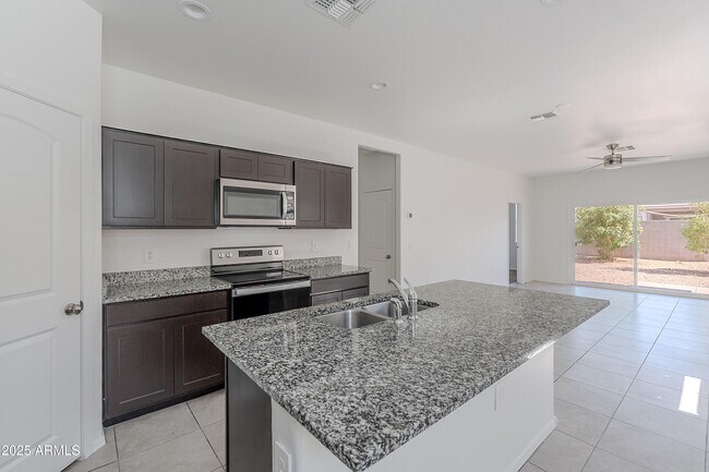 Building Photo - 35337 W San Alvarez Ave