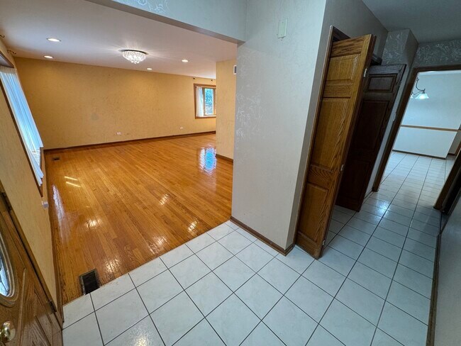 Foto del edificio - 17W154 Terry Trail