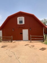 Building Photo - 1711 Norwich Ave