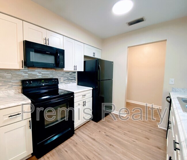 Foto del edificio - 1121 Mary Jane Ln