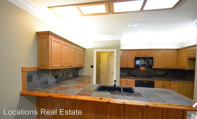 Building Photo - 3 br, 2.5 bath House - 2168 Quail Oaks