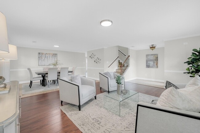 Building Photo - 22711 W Waterlake