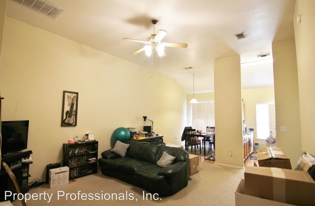 Building Photo - 2 br, 2 bath House - 3056 Pine Valley