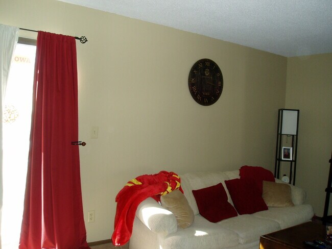 Building Photo - 3407 Harcourt Dr