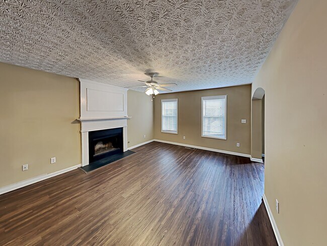Foto del edificio - 804 Eagle Glen Crossing