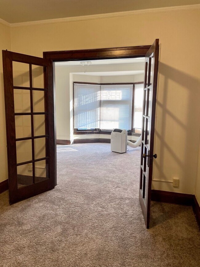 Building Photo - 1311 Central Building