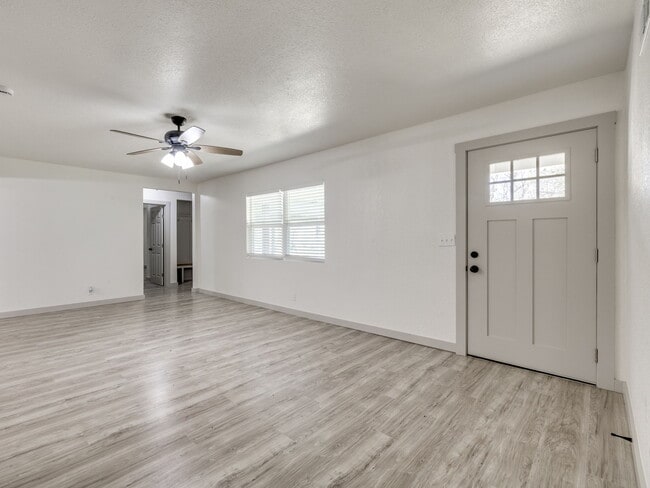 Building Photo - 1300 N McKinley Ave