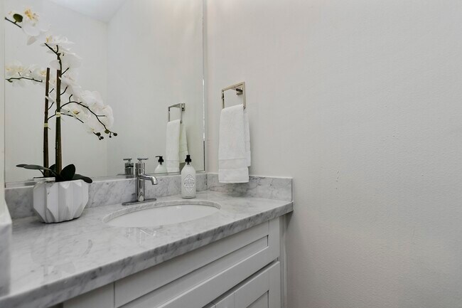 Foto del edificio - 810 Herdsman Dr