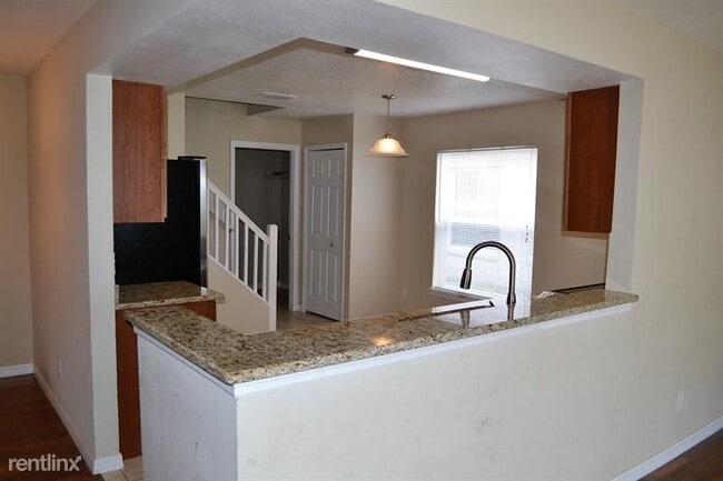 Building Photo - 5 br, 3 bath House - 10 Jett Loop UNIT