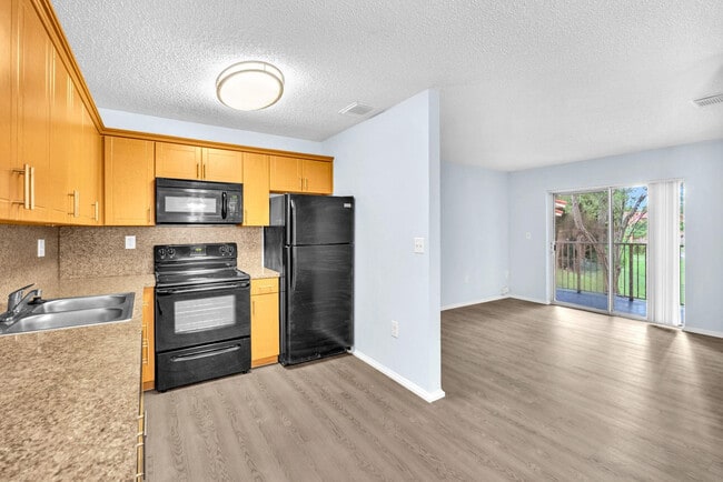 Foto del edificio - 6881 NW 173rd Dr